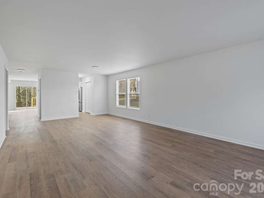 8618 Herons Pond Court, Charlotte, NC 28215.  MLS# CAR4333206, YatesRealty ID 15366. 