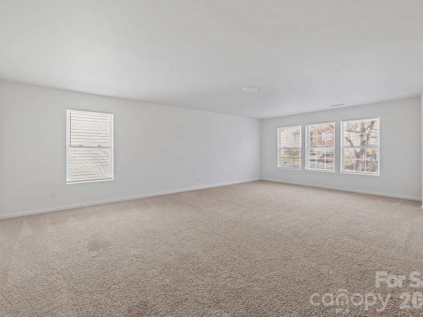 8618 Herons Pond Court, Charlotte, NC 28215.  MLS# CAR4333206, YatesRealty ID 15366. 