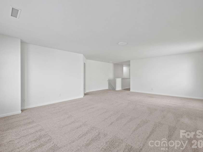 8618 Herons Pond Court, Charlotte, NC 28215.  MLS# CAR4333206, YatesRealty ID 15366. 