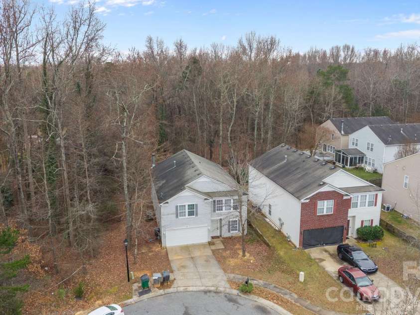 8618 Herons Pond Court, Charlotte, NC 28215.  MLS# CAR4333206, YatesRealty ID 15366. 