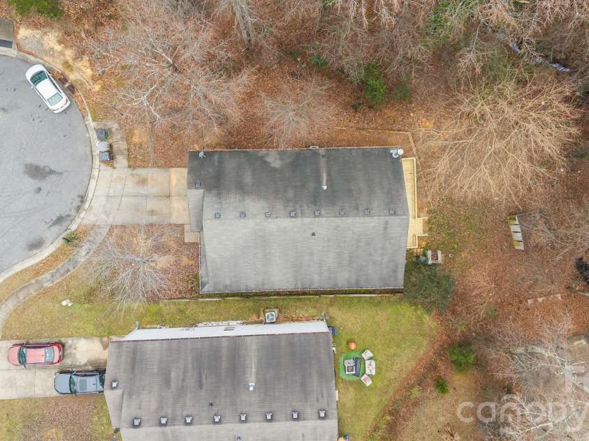 8618 Herons Pond Court, Charlotte, NC 28215.  MLS# CAR4333206, YatesRealty ID 15366. 