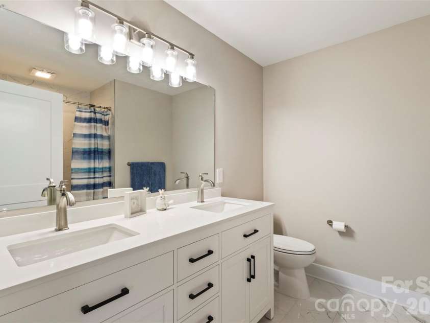 316 Union Street, Maiden, NC 28650.  MLS# CAR4337079, YatesRealty ID 15367. Primary Bath with tile shower