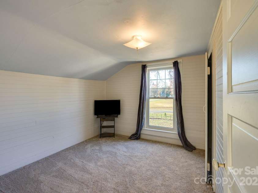 6362 Sherrills Ford Road, Catawba, NC 28609.  MLS# CAR4324971, YatesRealty ID 15367. 