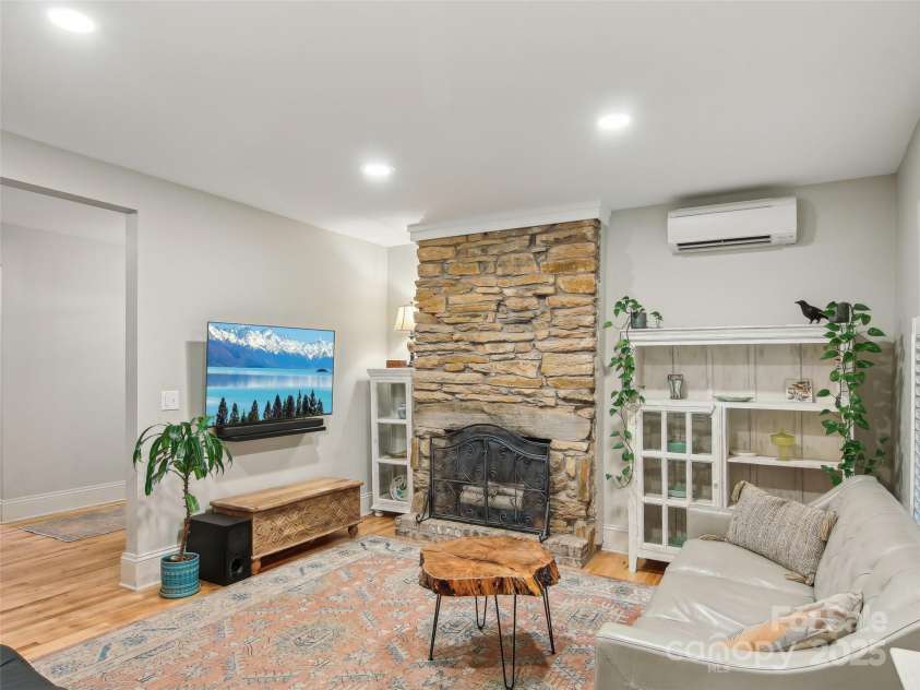 19 Neely Road, Brevard, NC 28712.  MLS# CAR4258242, YatesRealty ID 15368. 