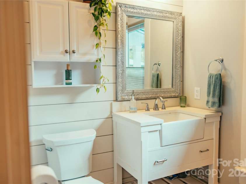 19 Neely Road, Brevard, NC 28712.  MLS# CAR4258242, YatesRealty ID 15368. 