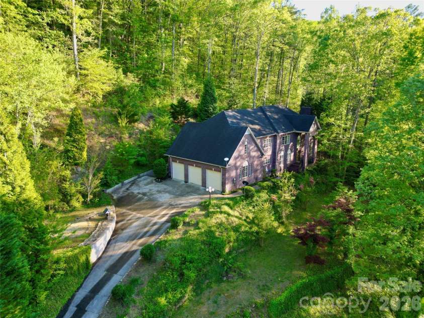 2983 Rockwood Drive, Lenoir, NC 28645.  MLS# CAR4391095, YatesRealty ID 15369. 
