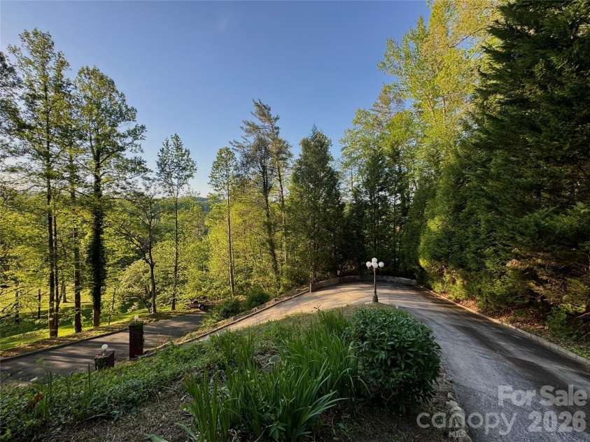 2983 Rockwood Drive, Lenoir, NC 28645.  MLS# CAR4391095, YatesRealty ID 15369. 