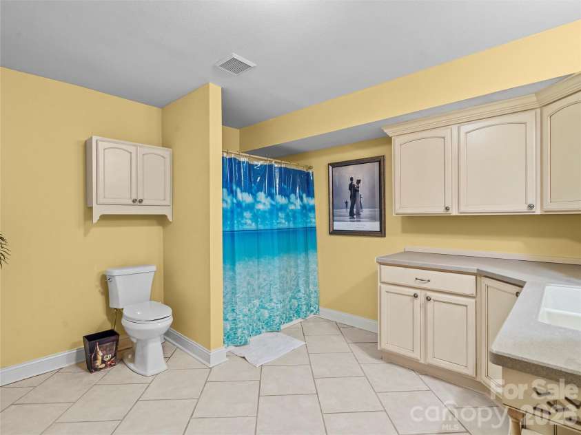 2983 Rockwood Drive, Lenoir, NC 28645.  MLS# CAR4391095, YatesRealty ID 15369. 