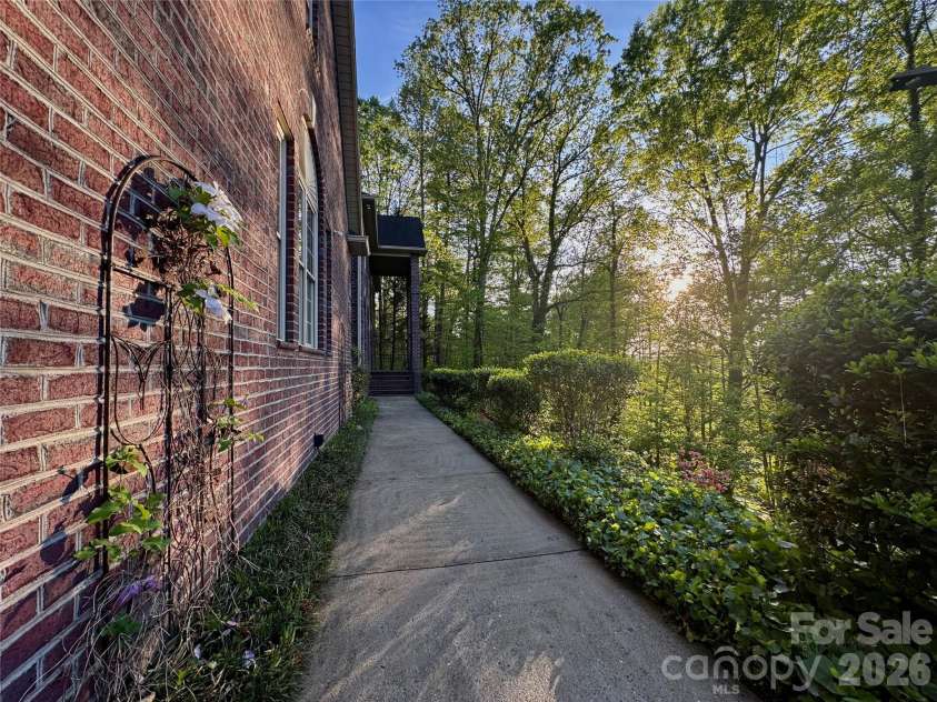 2983 Rockwood Drive, Lenoir, NC 28645.  MLS# CAR4391095, YatesRealty ID 15369. 