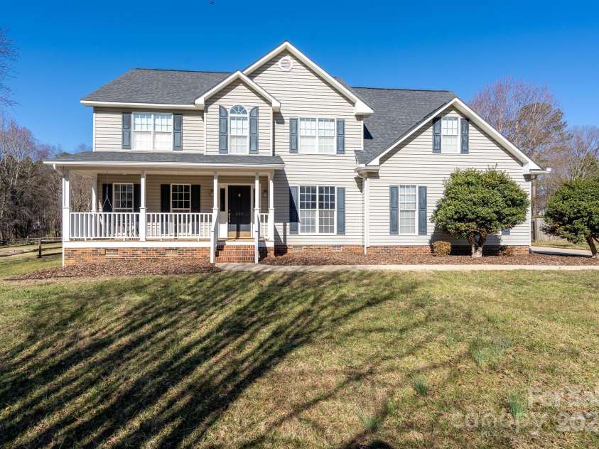 280 Bonaventure Drive, Salisbury, NC 28147.  MLS# CAR4230646, YatesRealty ID 1537. 