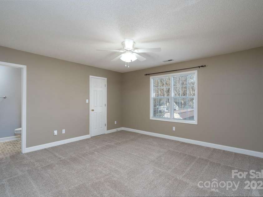 280 Bonaventure Drive, Salisbury, NC 28147.  MLS# CAR4230646, YatesRealty ID 1537. 