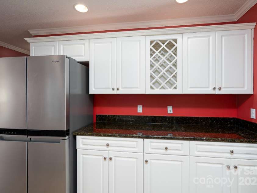 280 Bonaventure Drive, Salisbury, NC 28147.  MLS# CAR4230646, YatesRealty ID 1537. 