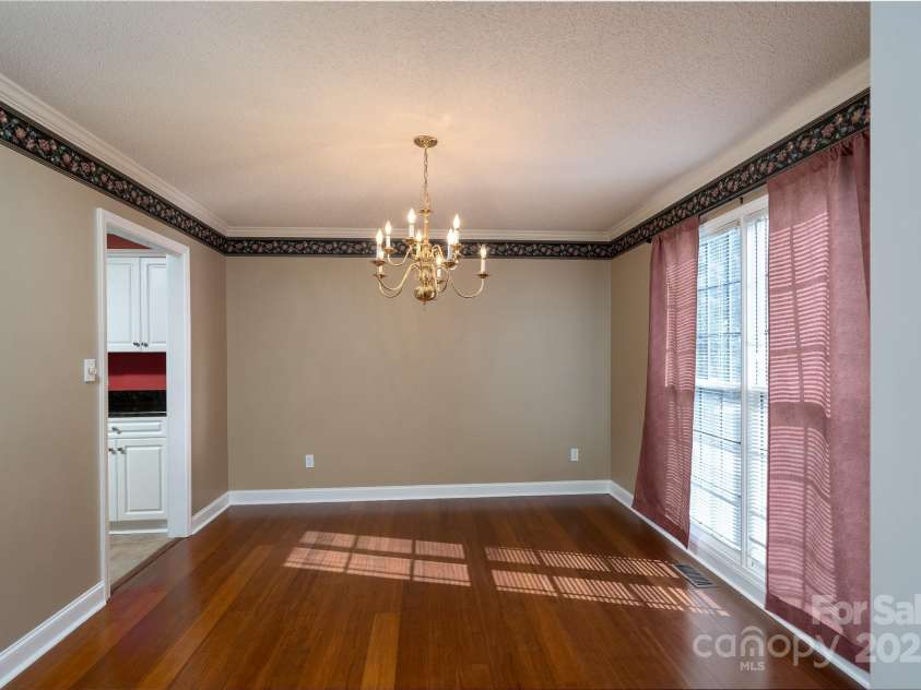 280 Bonaventure Drive, Salisbury, NC 28147.  MLS# CAR4230646, YatesRealty ID 1537. 