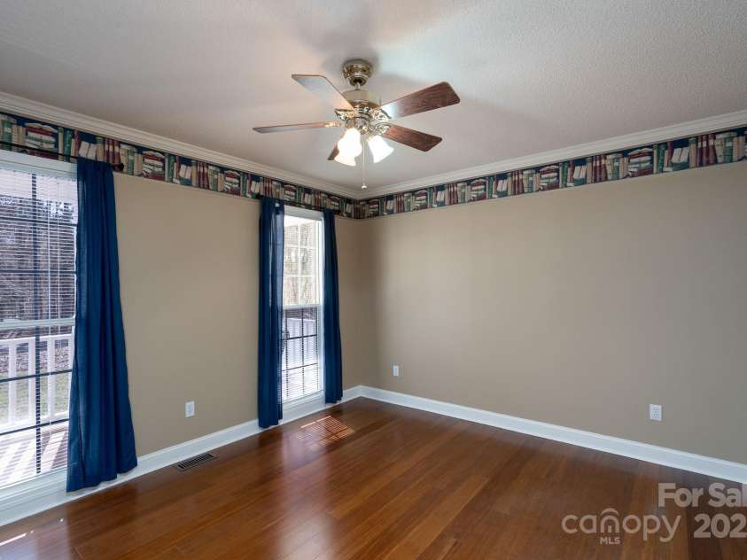 280 Bonaventure Drive, Salisbury, NC 28147.  MLS# CAR4230646, YatesRealty ID 1537. 