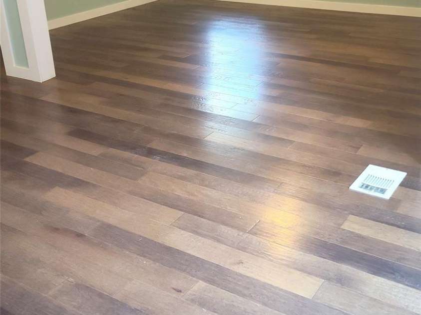 4755 US 23 Highway, Mars Hill, NC 28754.  MLS# CAR4285920, YatesRealty ID 1537. Living room