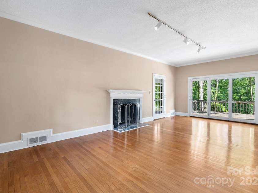 220 West Park Drive, Morganton, NC 28655.  MLS# CAR4263944, YatesRealty ID 15371. 