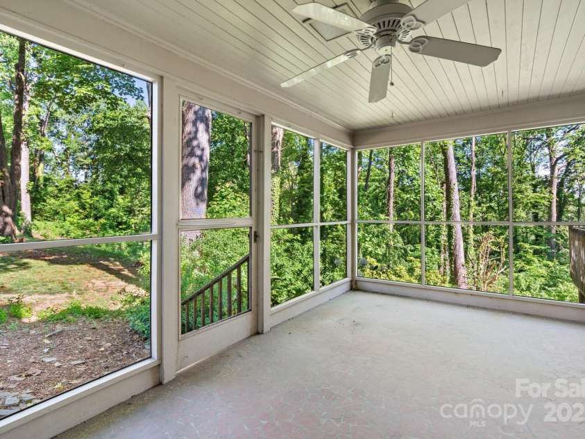 220 West Park Drive, Morganton, NC 28655.  MLS# CAR4263944, YatesRealty ID 15371. 