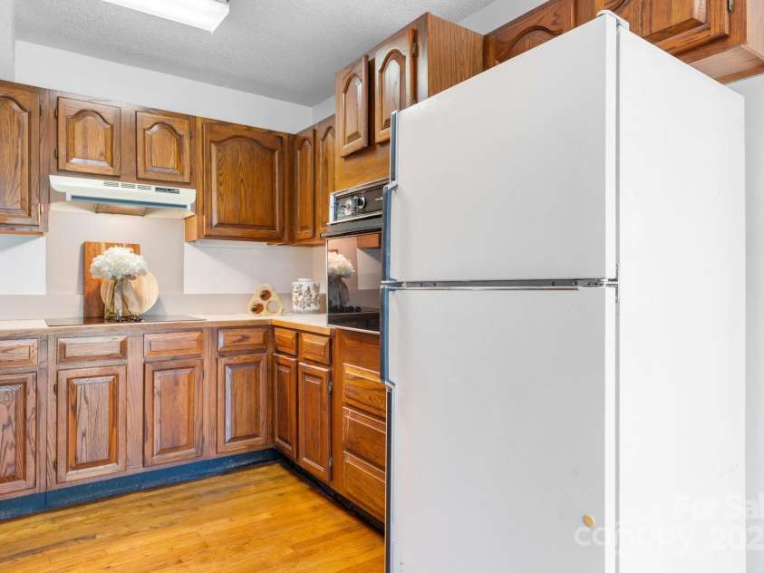 220 West Park Drive, Morganton, NC 28655.  MLS# CAR4263944, YatesRealty ID 15371. 