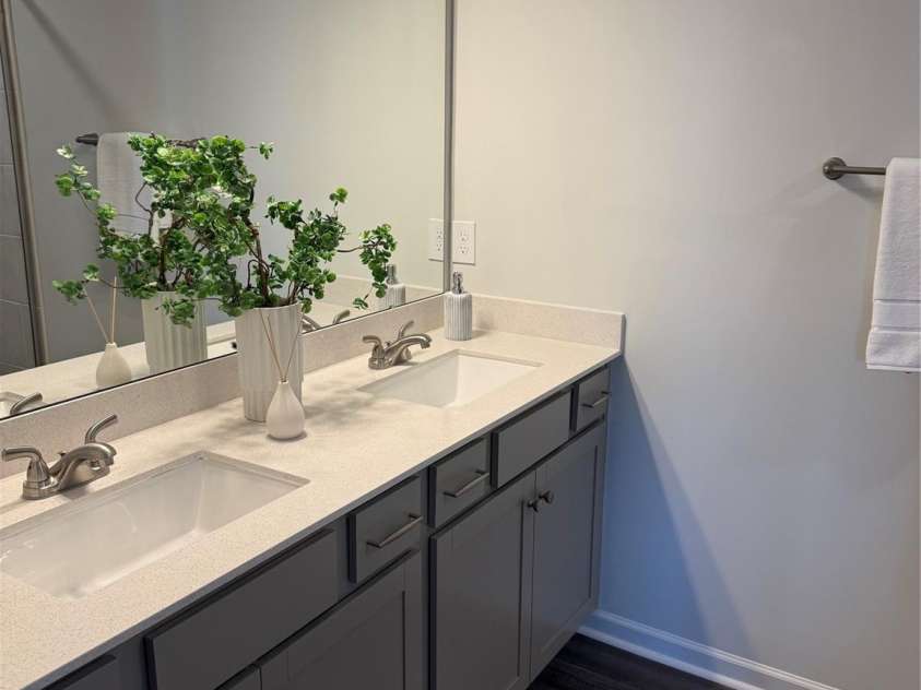 5103 Orchardview Way, Charlotte, NC 28216.  MLS# CAR4241435, YatesRealty ID 15371. REPRESENTATIVE PHOTO ONLY