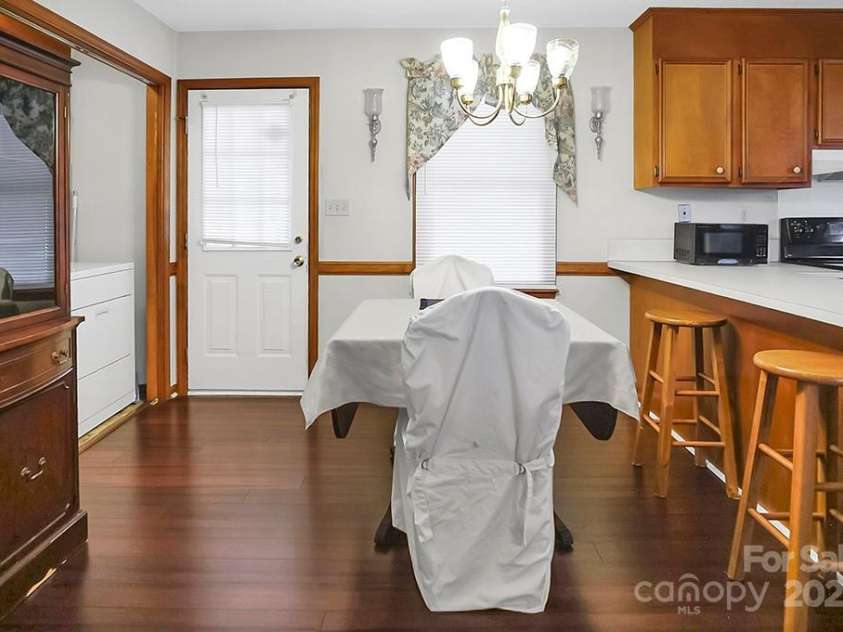 1609 Mcfarland Drive, Shelby, NC 28152.  MLS# CAR4260893, YatesRealty ID 15373. 