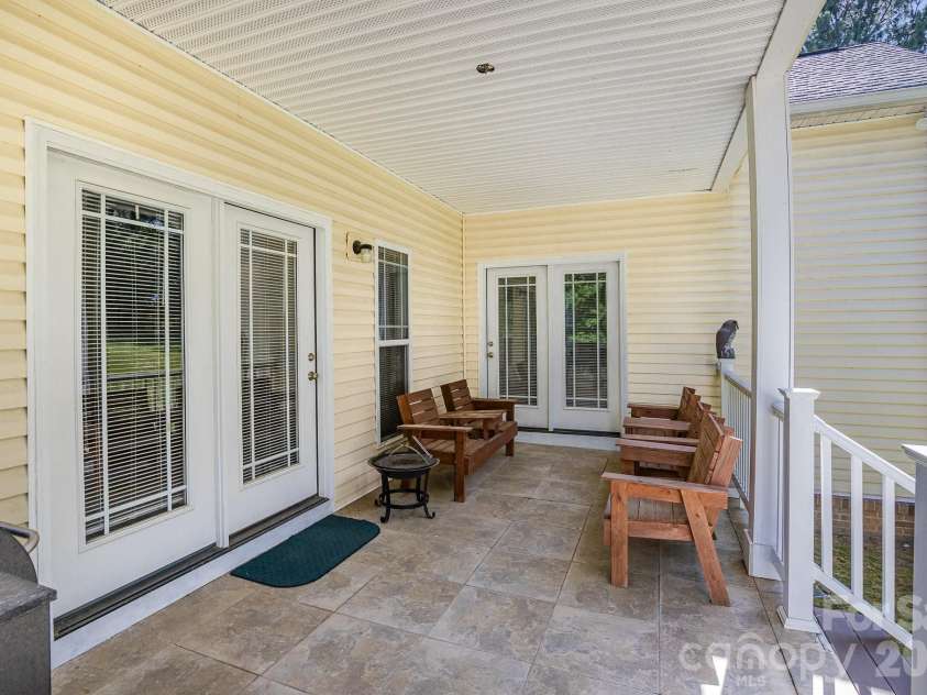 556 Peaceful Creek Drive, York, SC 29745.  MLS# CAR4333441, YatesRealty ID 15373. 