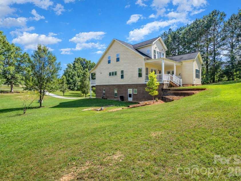556 Peaceful Creek Drive, York, SC 29745.  MLS# CAR4333441, YatesRealty ID 15373. 