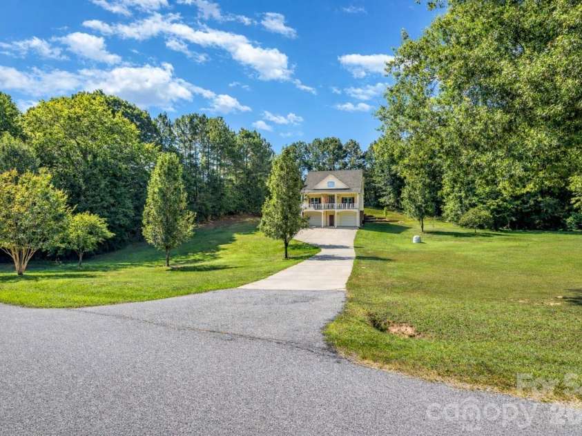 556 Peaceful Creek Drive, York, SC 29745.  MLS# CAR4333441, YatesRealty ID 15373. 