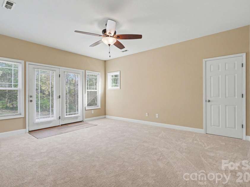 556 Peaceful Creek Drive, York, SC 29745.  MLS# CAR4333441, YatesRealty ID 15373. Upstairs loft