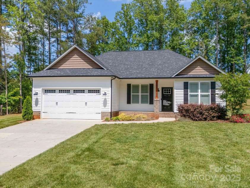 142 Highland Drive, New London, NC 28127.  MLS# CAR4257851, YatesRealty ID 15374. 