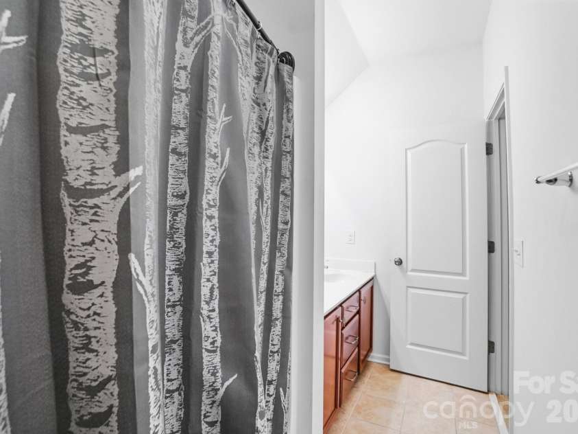 14413 Old Dobbin Drive, Huntersville, NC 28078.  MLS# CAR4351633, YatesRealty ID 15375. 