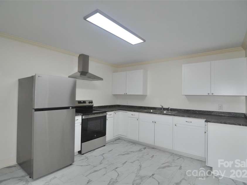 105 Oakleaf Drive, Landrum, SC 29356.  MLS# CAR4261236, YatesRealty ID 15376. 