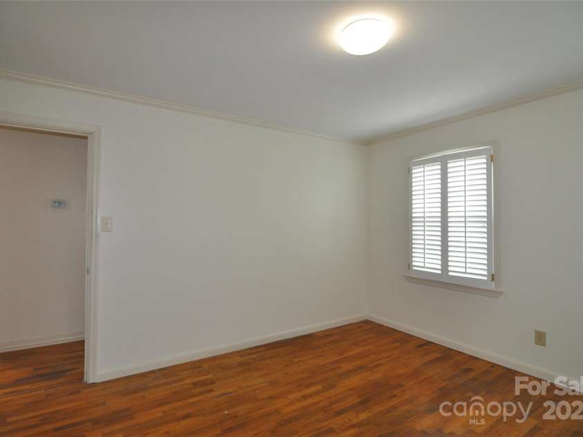 105 Oakleaf Drive, Landrum, SC 29356.  MLS# CAR4261236, YatesRealty ID 15376. 