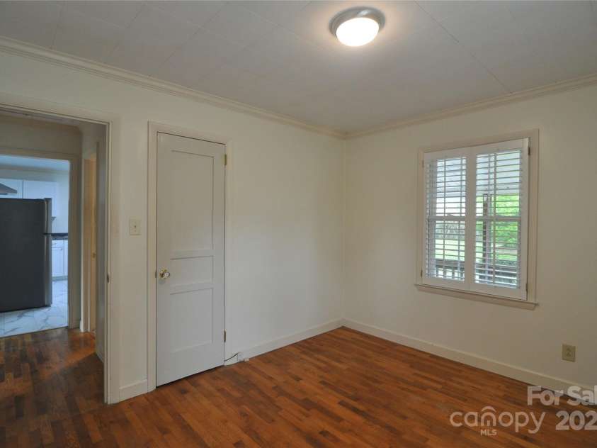 105 Oakleaf Drive, Landrum, SC 29356.  MLS# CAR4261236, YatesRealty ID 15376. 