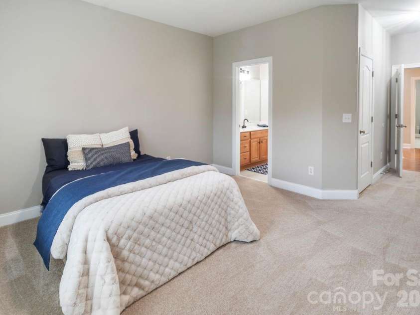 2817 Bevis Lane, Waxhaw, NC 28173.  MLS# CAR4341349, YatesRealty ID 15376. 