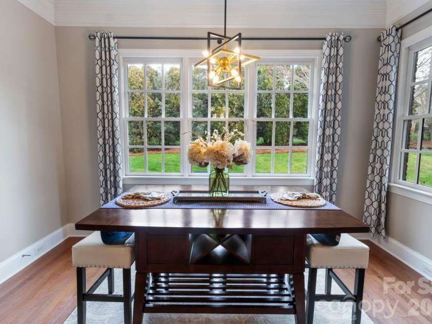 2817 Bevis Lane, Waxhaw, NC 28173.  MLS# CAR4341349, YatesRealty ID 15376. Breakfast dining area