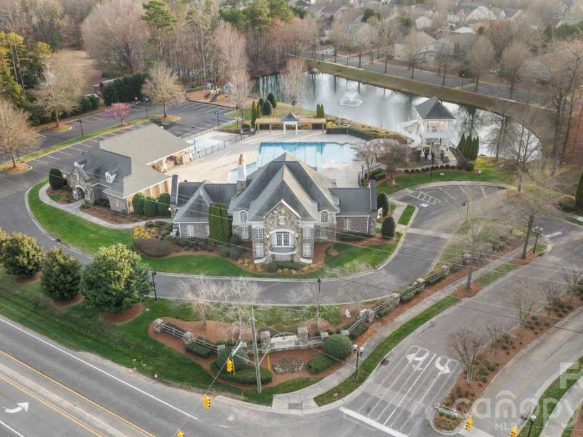 2817 Bevis Lane, Waxhaw, NC 28173.  MLS# CAR4341349, YatesRealty ID 15376. Community amenities