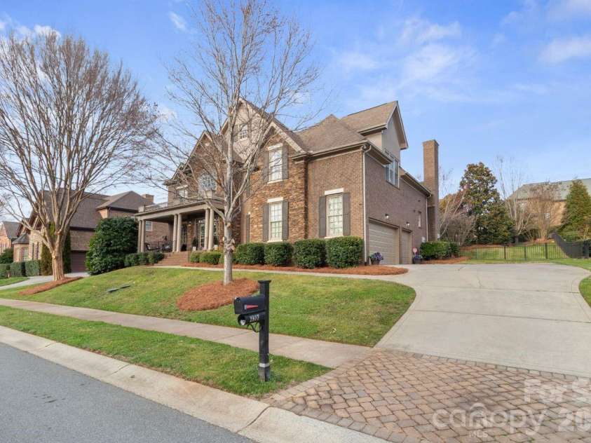 2817 Bevis Lane, Waxhaw, NC 28173.  MLS# CAR4341349, YatesRealty ID 15376. Front Elevation