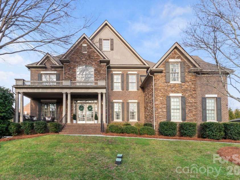 2817 Bevis Lane, Waxhaw, NC 28173.  MLS# CAR4341349, YatesRealty ID 15376. Front elevation