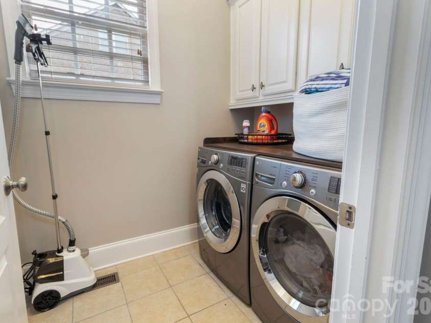 2817 Bevis Lane, Waxhaw, NC 28173.  MLS# CAR4341349, YatesRealty ID 15376. Laundry room