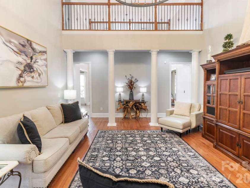 2817 Bevis Lane, Waxhaw, NC 28173.  MLS# CAR4341349, YatesRealty ID 15376. Living Room