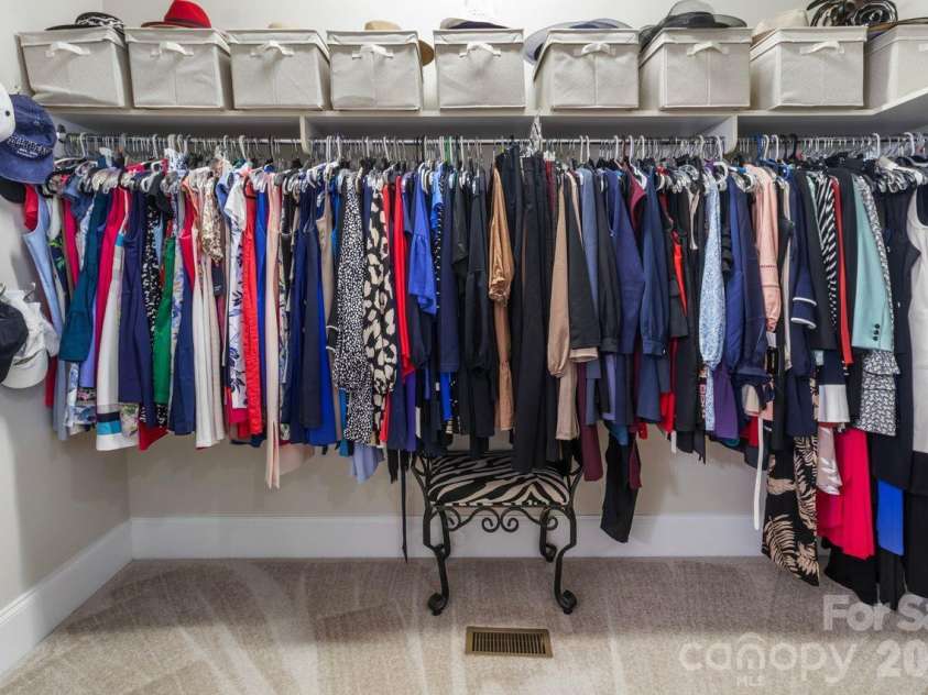 2817 Bevis Lane, Waxhaw, NC 28173.  MLS# CAR4341349, YatesRealty ID 15376. Primary closet