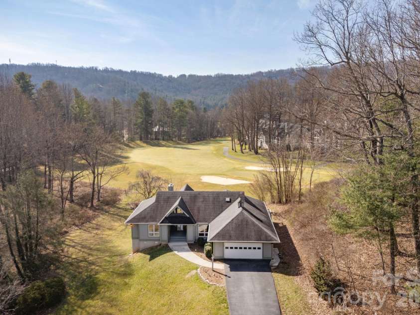 132 Broadmoor Drive, Flat Rock, NC 28731.  MLS# CAR4350035, YatesRealty ID 15377. 