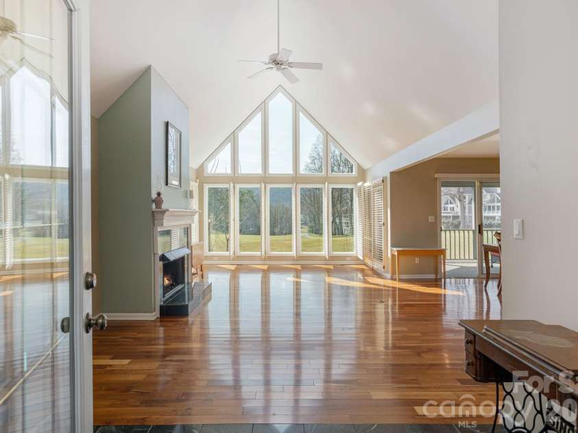 132 Broadmoor Drive, Flat Rock, NC 28731.  MLS# CAR4350035, YatesRealty ID 15377. 