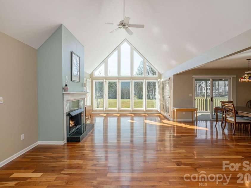 132 Broadmoor Drive, Flat Rock, NC 28731.  MLS# CAR4350035, YatesRealty ID 15377. 