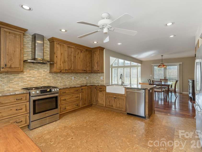 132 Broadmoor Drive, Flat Rock, NC 28731.  MLS# CAR4350035, YatesRealty ID 15377. 