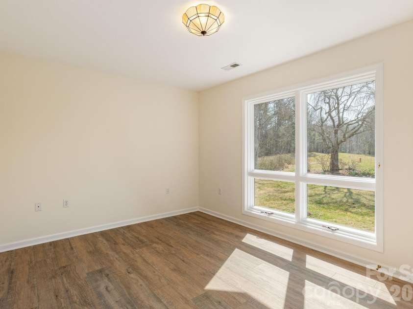 132 Broadmoor Drive, Flat Rock, NC 28731.  MLS# CAR4350035, YatesRealty ID 15377. 