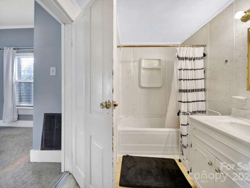 5573 Main Street, Fort Lawn, SC 29714.  MLS# CAR4253269, YatesRealty ID 15377. 