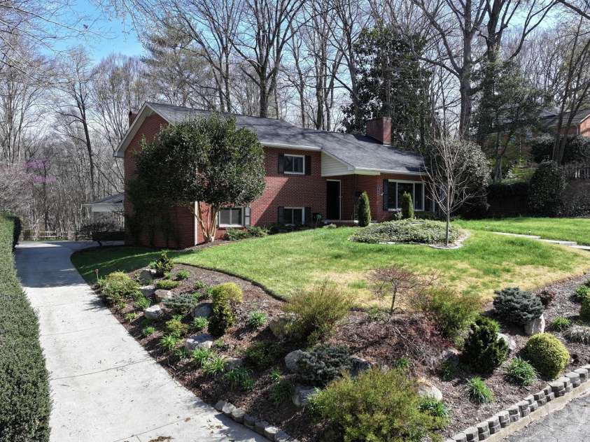 142 Pearson Drive, Morganton, NC 28655.  MLS# CAR4350463, YatesRealty ID 15380. 