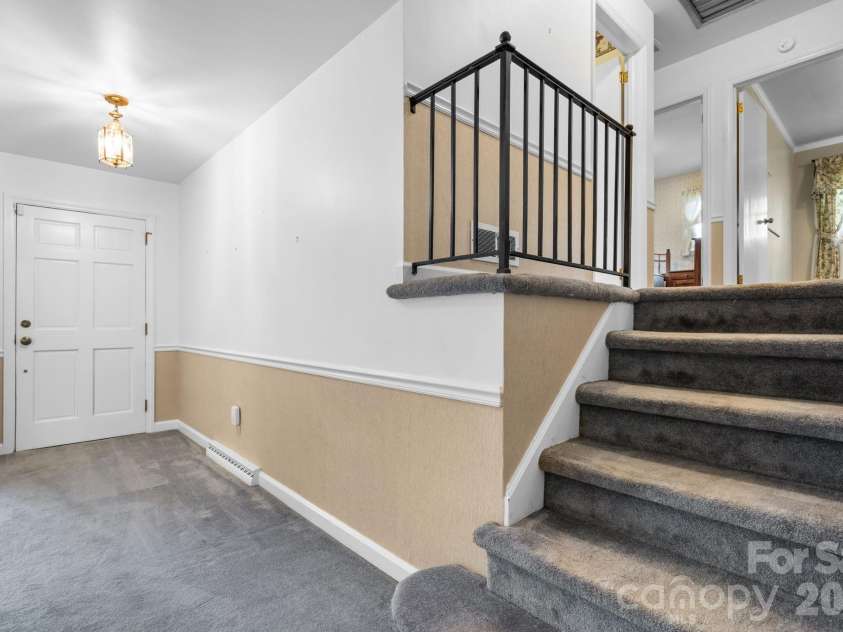 142 Pearson Drive, Morganton, NC 28655.  MLS# CAR4350463, YatesRealty ID 15380. 