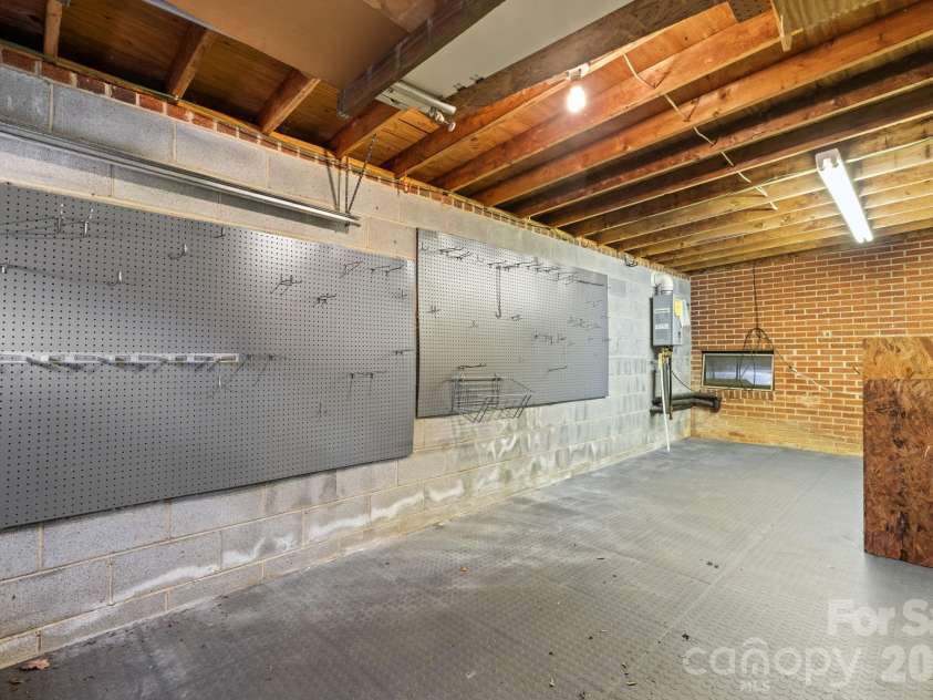 142 Pearson Drive, Morganton, NC 28655.  MLS# CAR4350463, YatesRealty ID 15380. 